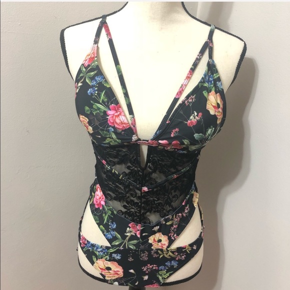 Floral Monokini - Picture 3 of 5